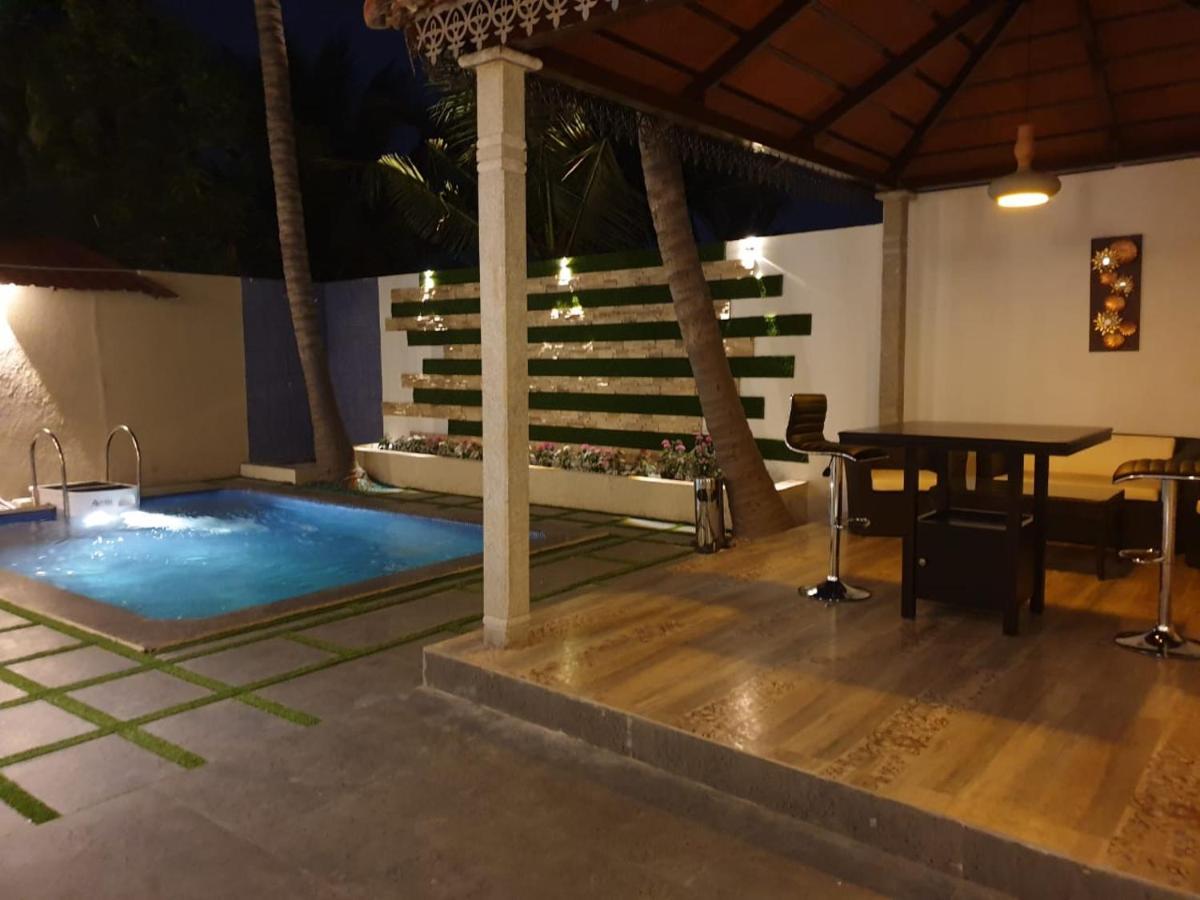 D Wayfarer Inn Resort Erode Bagian luar foto